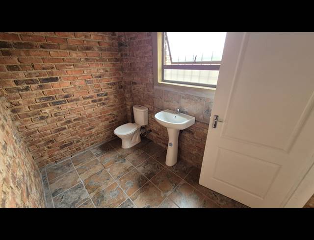 100M² FACTORY TO LET IN BENONI SOUTH